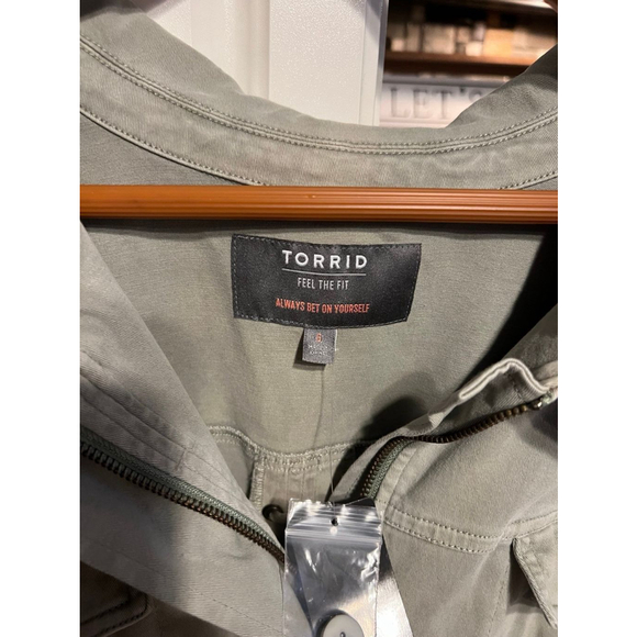 New w/Tags Torrid Twill Lace-Up Back Anorak - Picture 6 of 8